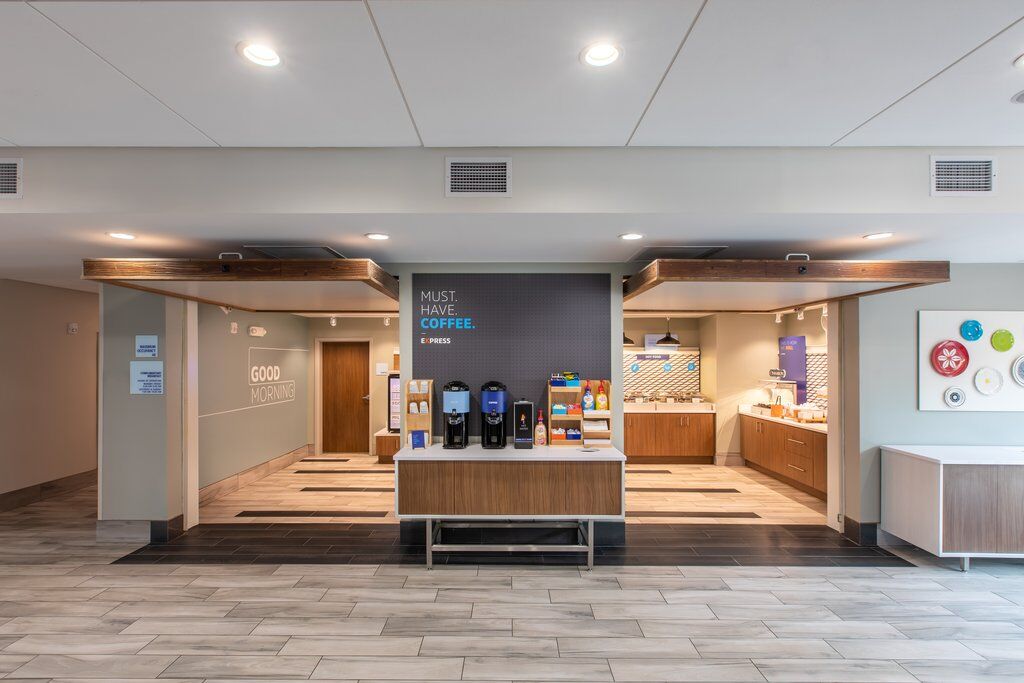 Holiday Inn Express & Suites Greenville S - Piedmont By Ihg Exterior foto